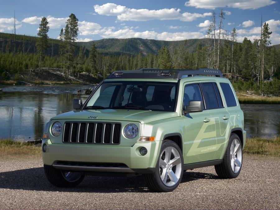  Jeep Patriot EV Concept 2009 года  (фото 9 из 12)